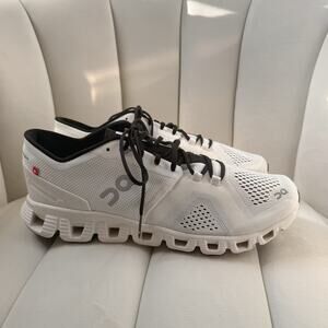 On Cloud X 2 Helion White Black Road Running Walking Sneakers Women’s Size 10
